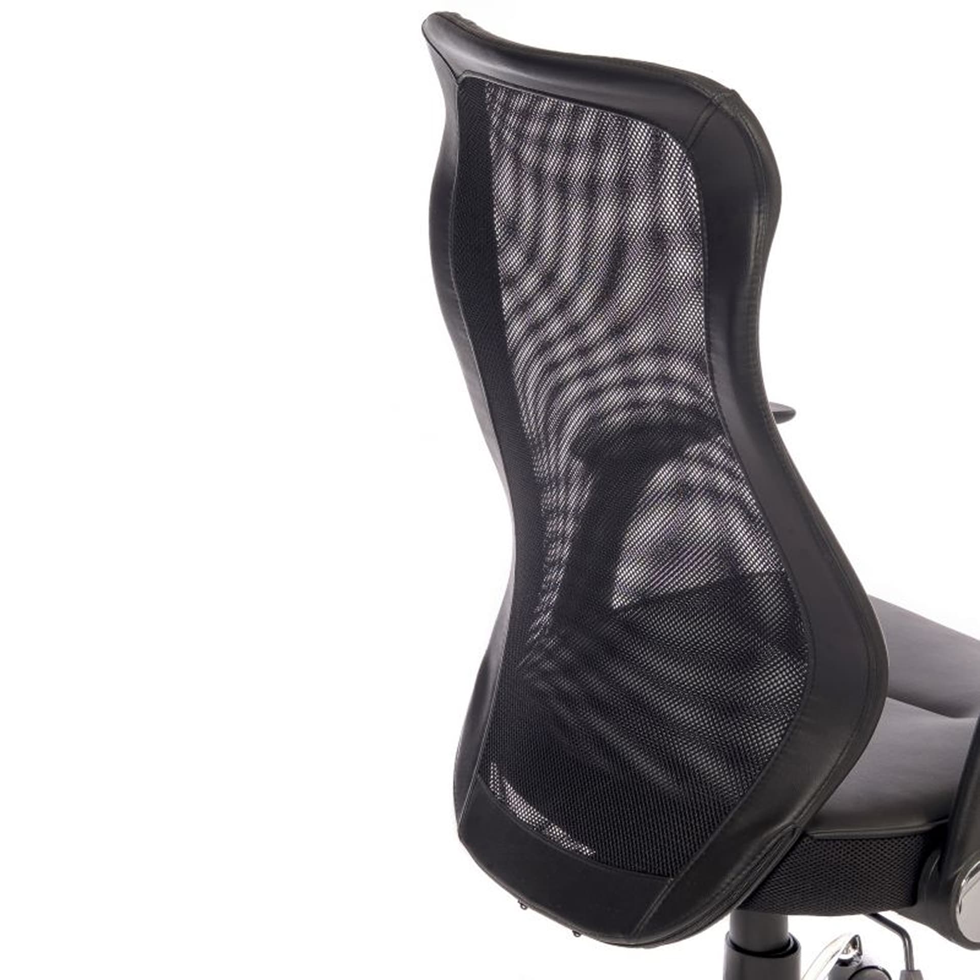 close look on mesh back of the high back office chair