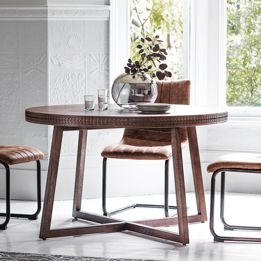 Bella Noce Round Dining Table